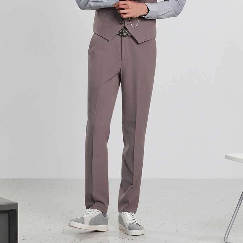 骨格ストレートのための洗練スラックス！品格と美シルエットを叶える5選