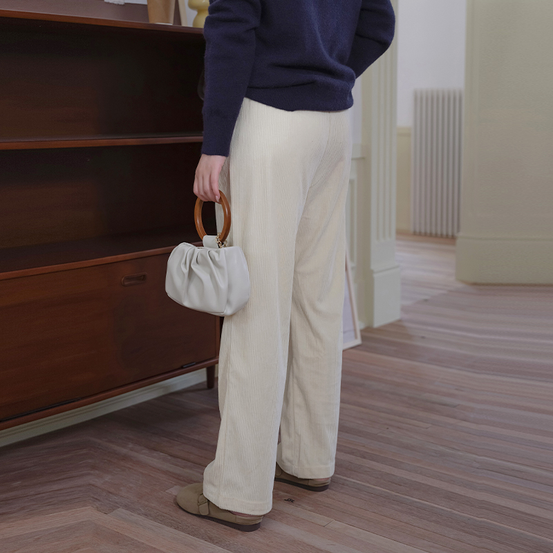 あったかコーデュロイストレートパンツ