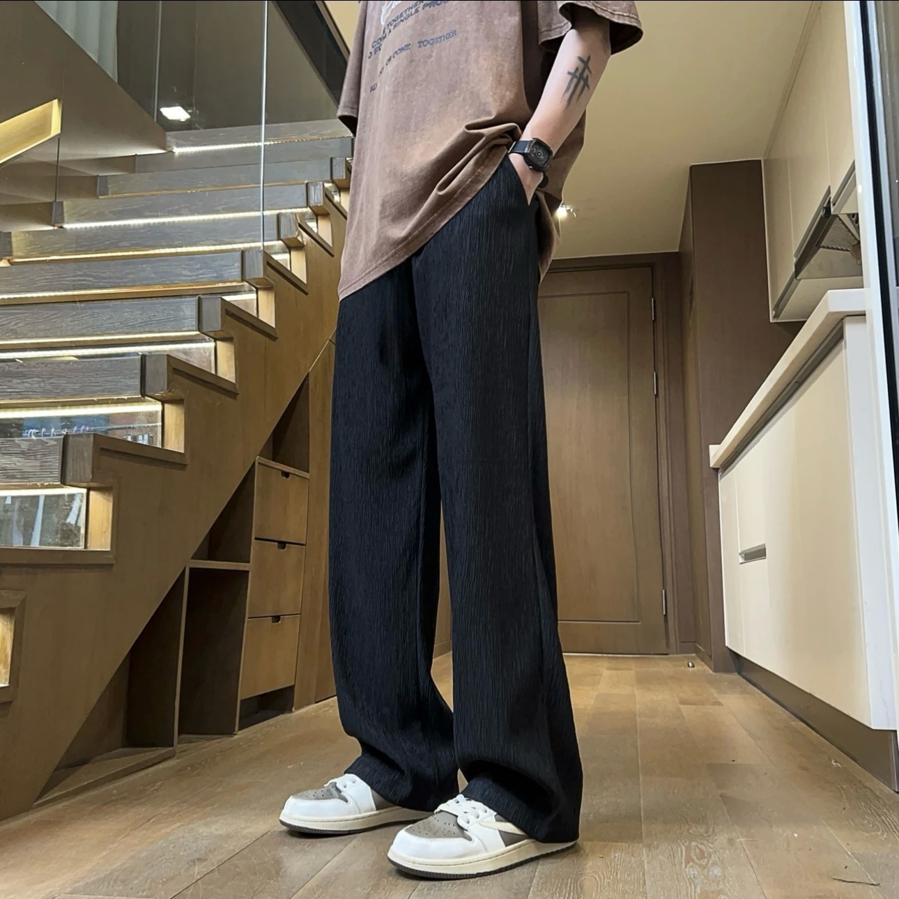 ストレートパンツ しなやか美脚ワイドストレートパンツ