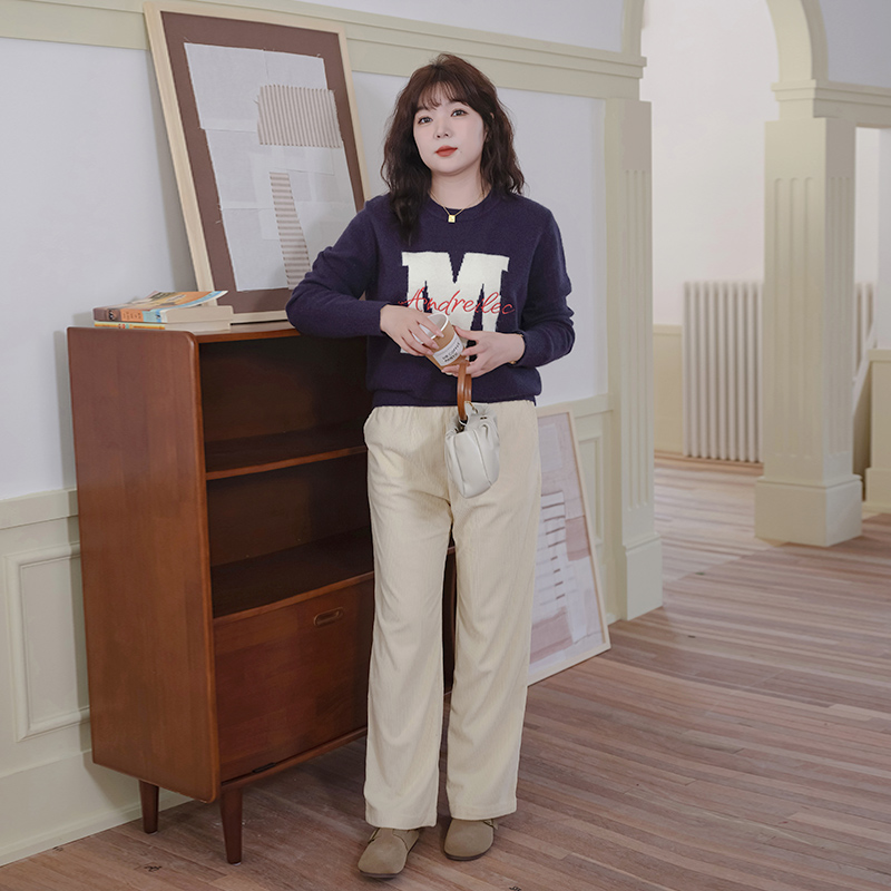 あったかコーデュロイストレートパンツ