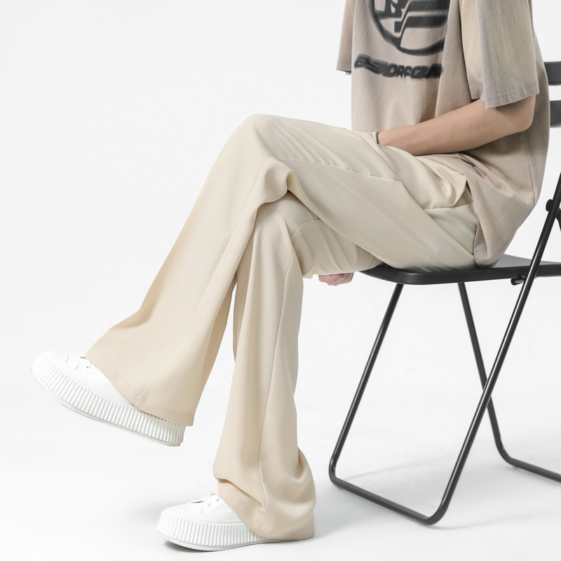 ストレートパンツ 洗練フォルムストレートスラックス
