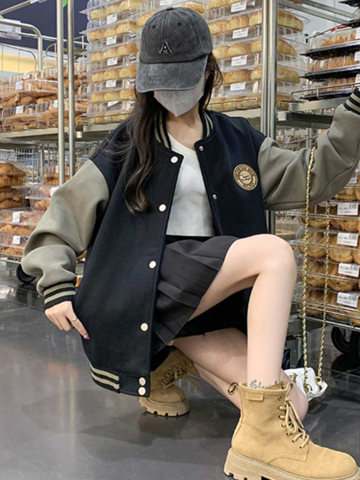 黒スタジャンでクールに決まる！大人の洗練コーデを叶える10選