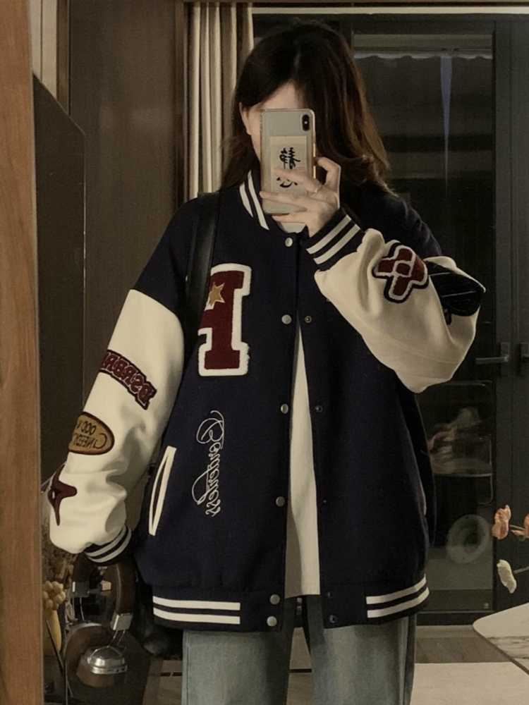 これぞド定番！幅広い年代で着れる紺色おすすめスタジャン10選