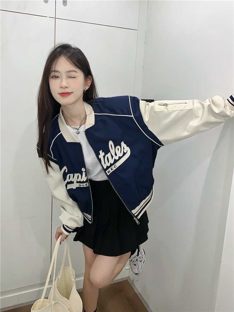 スタジャン×ワンピースで可愛くカジュアル！大人女子にもおすすめのスタジャン10選