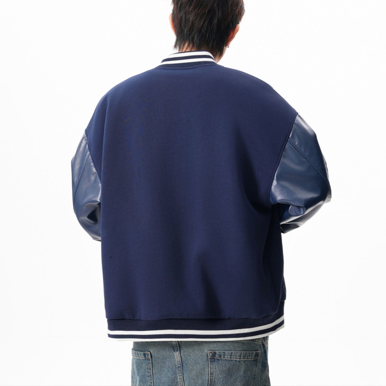 スタジャン 文字刺繍入り袖切替青ベーススタジアムジャンパー