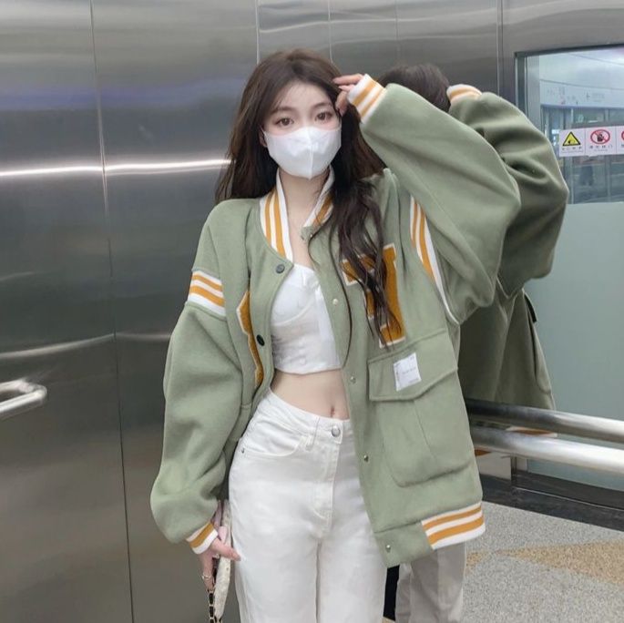 スタジャン ゆったりシルエット刺繍ワッペン付き袖ライン入り 緑