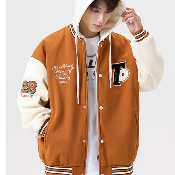 スタジャン フード付きナンバリング刺繍スタジャン　茶色