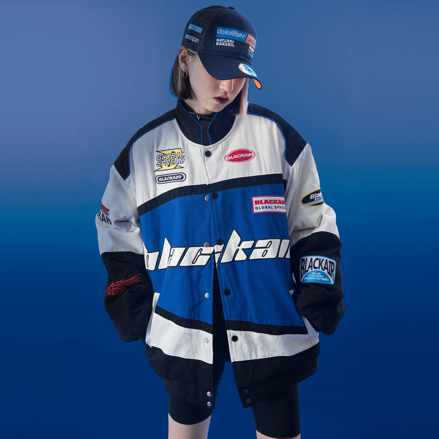 男性用刺繍入りスタジャン防寒中綿入り秋冬アウター全3色