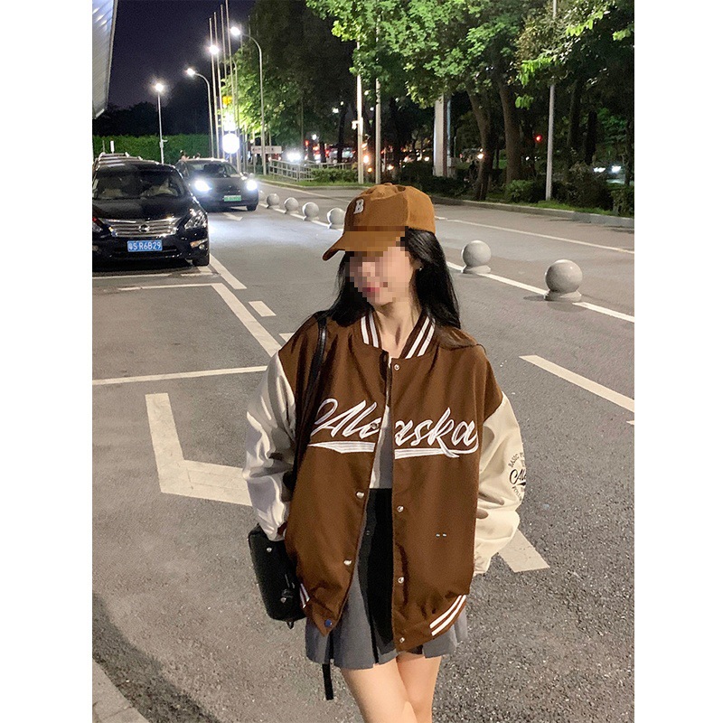 スタジャン レタリング刺繍入りバイカラー袖切替　茶色