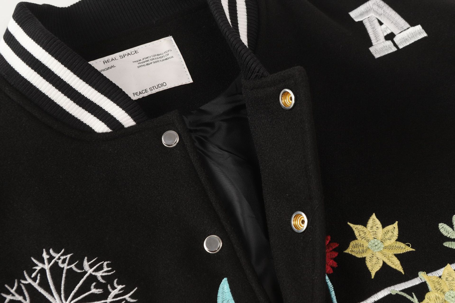 刺繍入りスタジャン男女兼用黒白配色新作