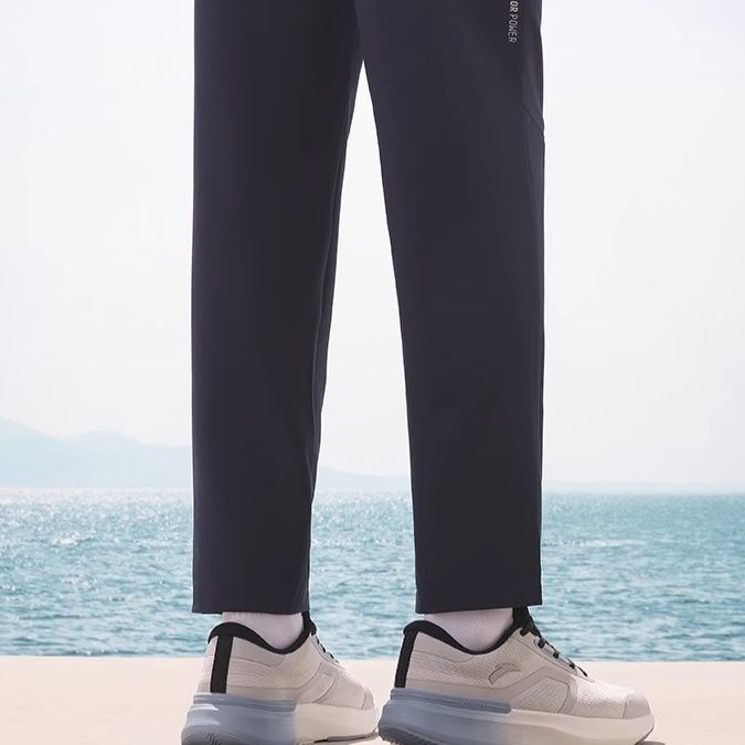 メンズスポーツウェア 快適歩行ストレートパンツ