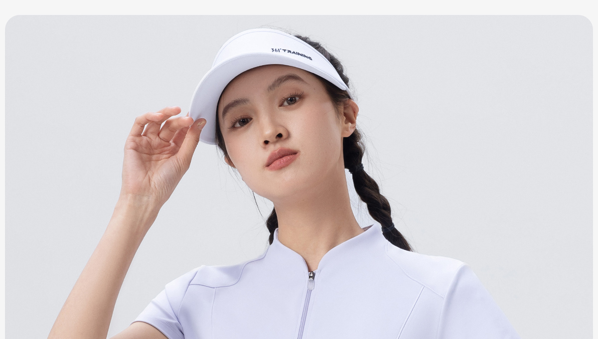 メンズスポーツウェア 立体縫製ハイネックトレーニングシャツ