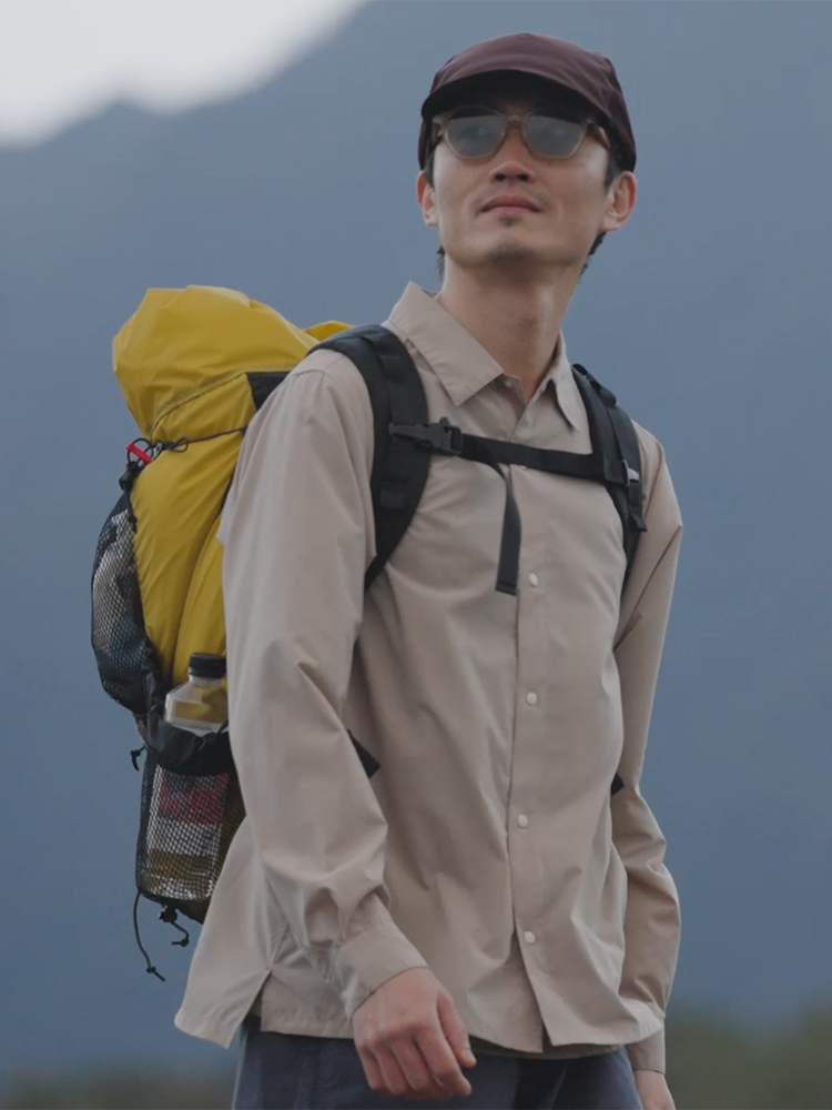 メンズスポーツウェア 快適山歩き 通気性シャツ