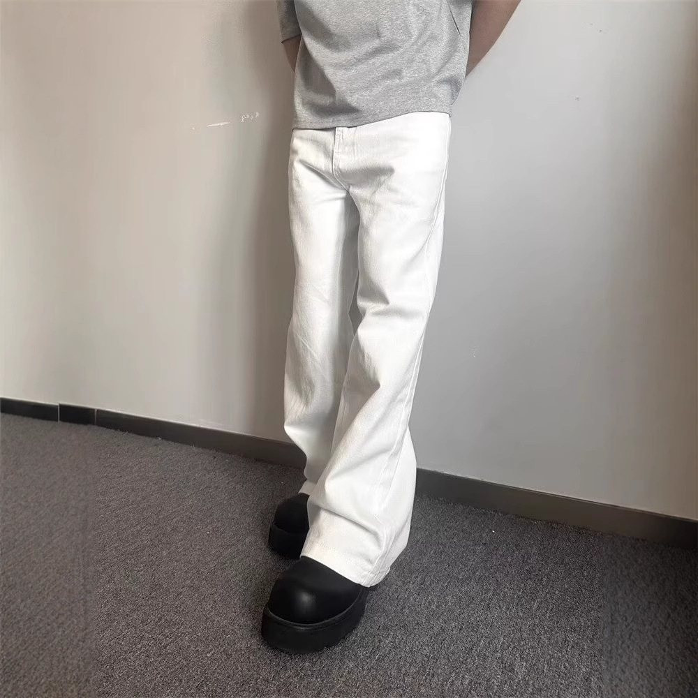 ゆったりストレートデニムパンツ
