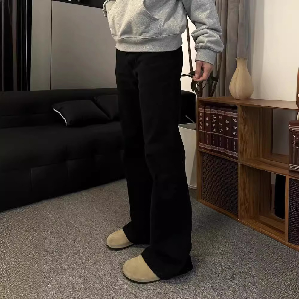 しなやかストレートデニム