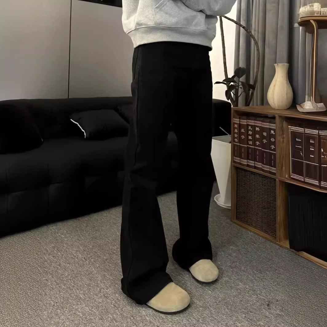 しなやかストレートデニム