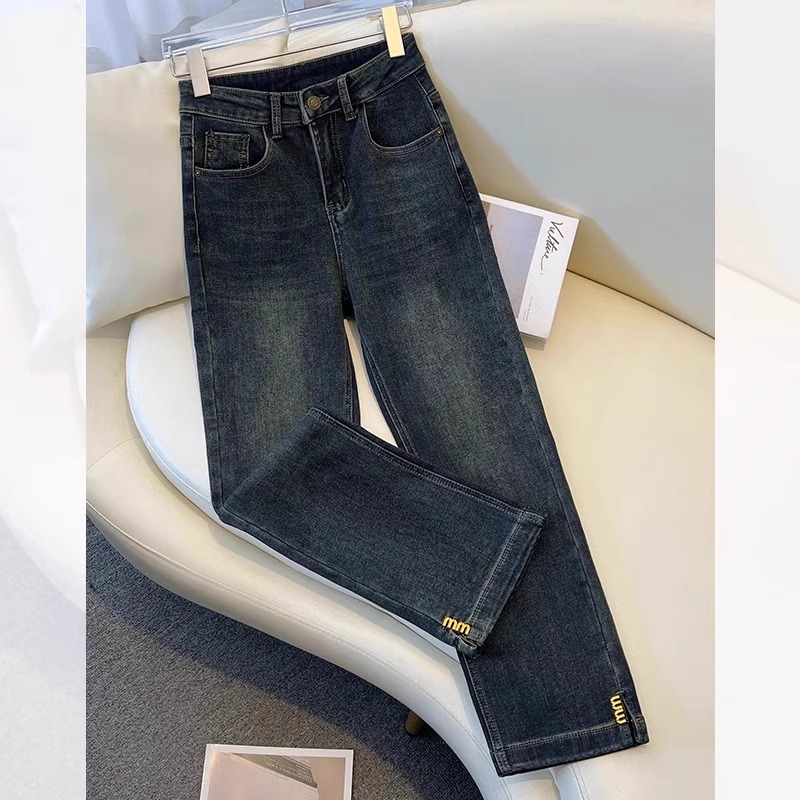 シンプルロゴ入りストレートデニム