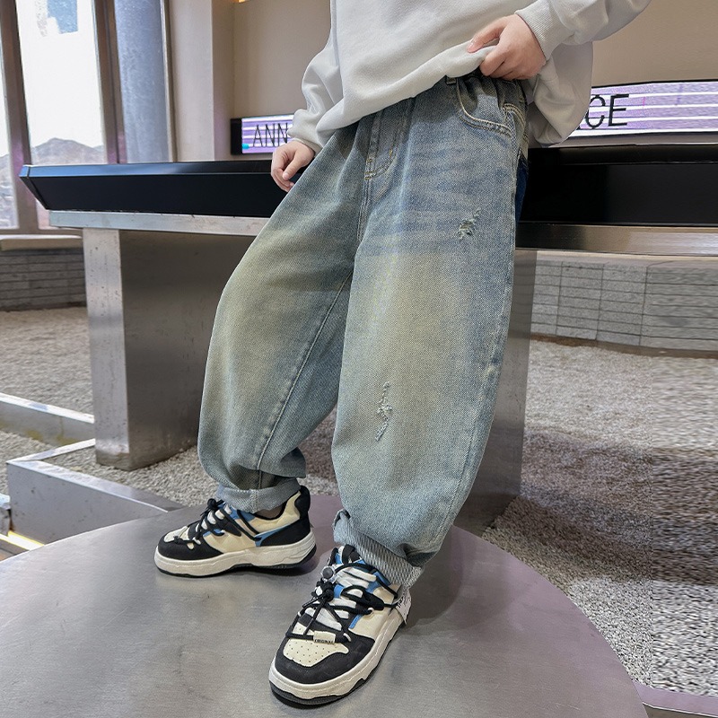 ゆったりワイド ストレートデニム