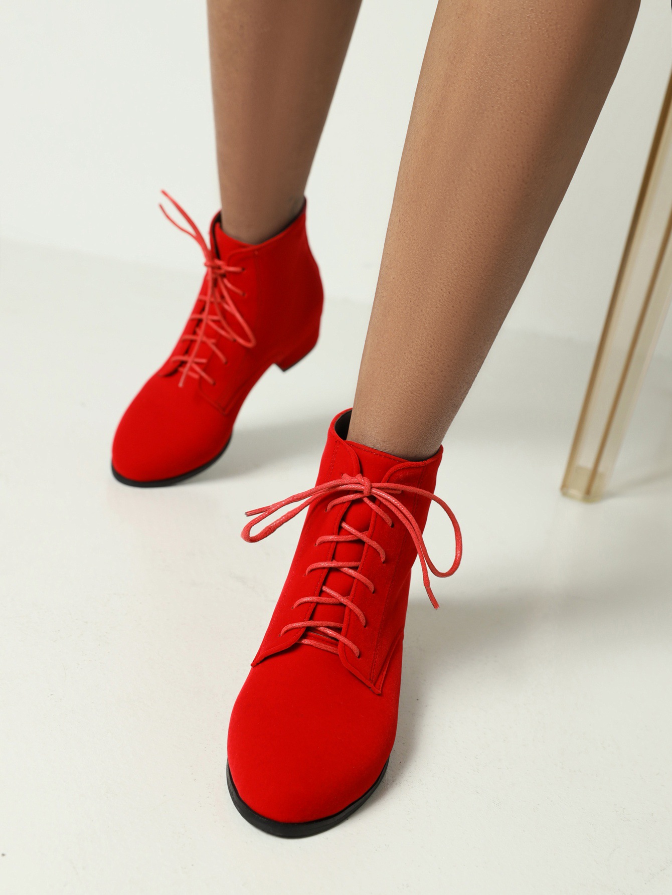https://fulmo-img-server.com/stepchic/00da58cc-e497-4d22-b349-81d8f735e218.jpg