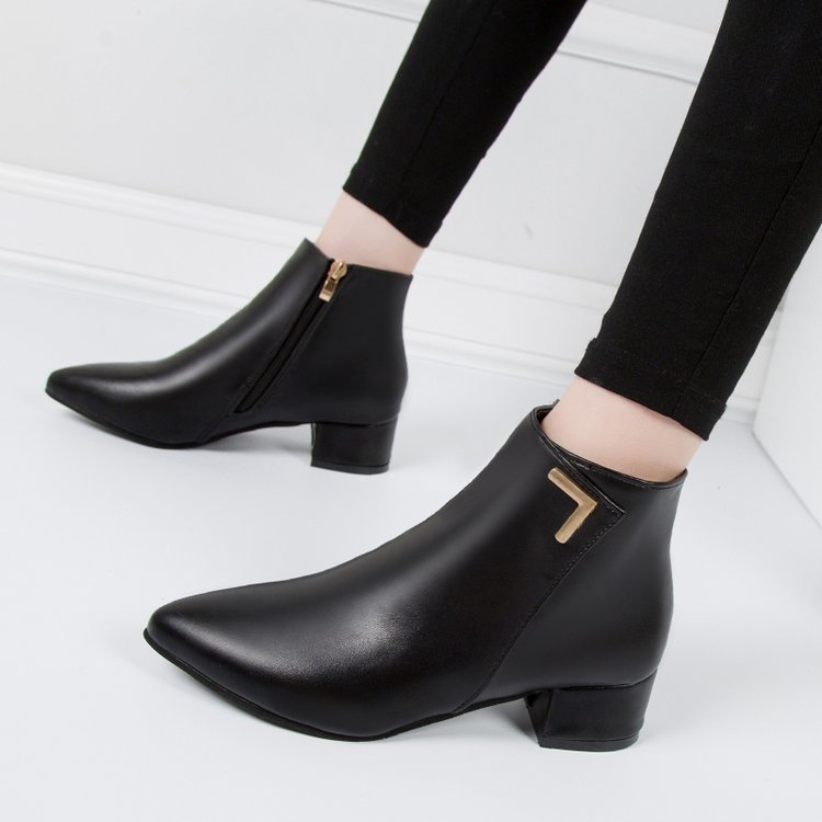 https://fulmo-img-server.com/stepchic/0f7dd759-d010-4151-b245-7df225208ba6.jpg