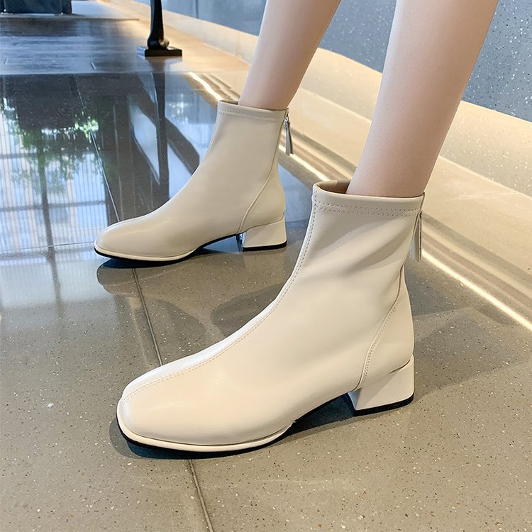 https://fulmo-img-server.com/stepchic/10b8c3d1-76c0-474d-b8b8-e96ef68827c9.jpg