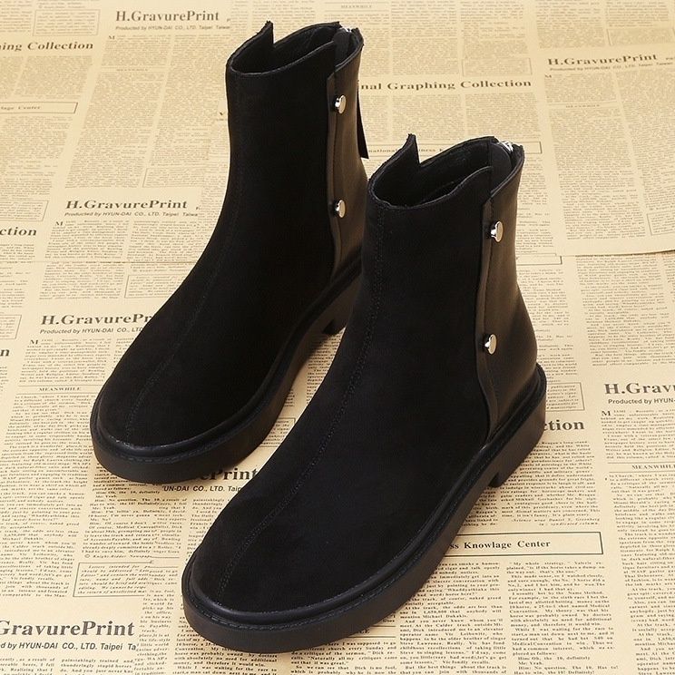 ショートブーツ サイドファスナー装飾金具付き本革ショートブーツ