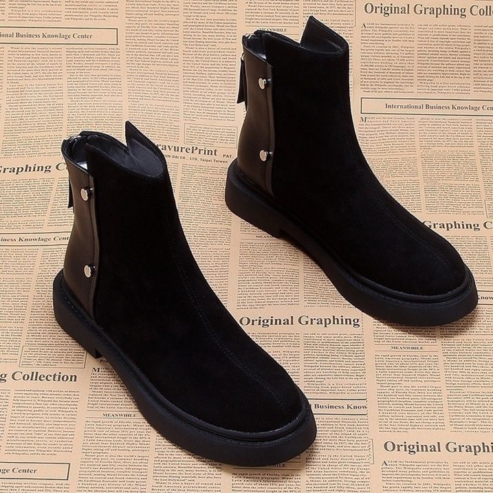 ショートブーツ サイドファスナー装飾金具付き本革ショートブーツ