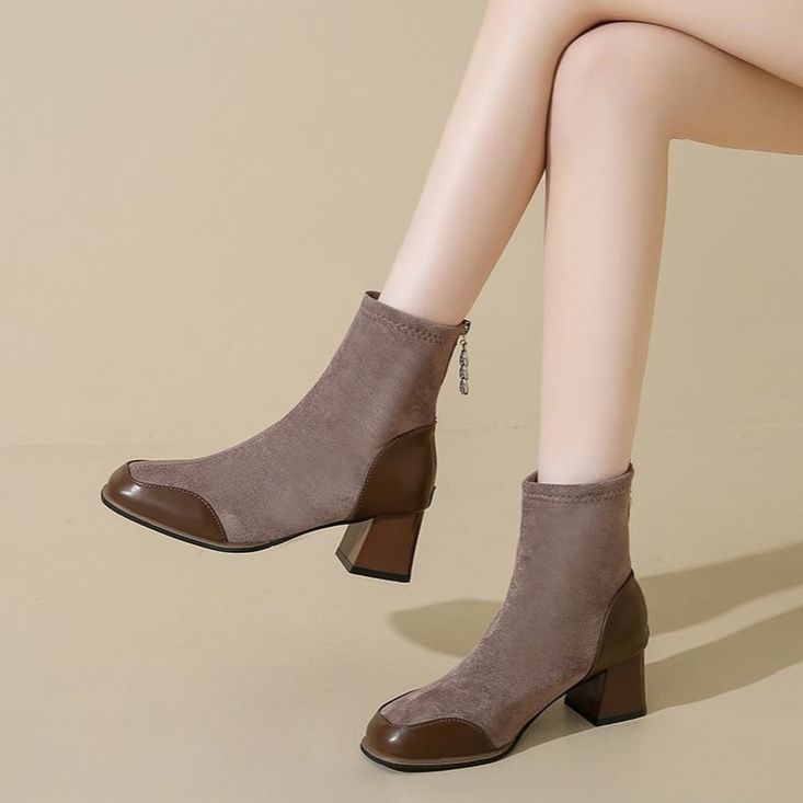 ショートブーツ 上品な太めヒール本革ショートブーツ