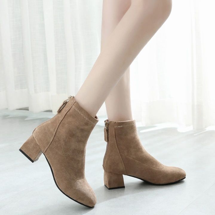 ショートブーツ 上品な太めヒール本革ショートブーツ