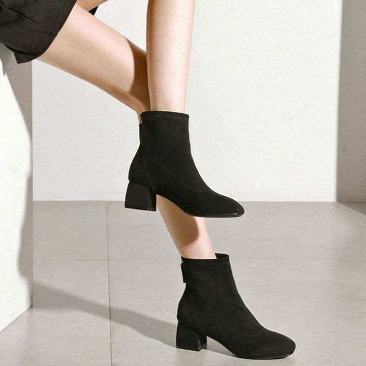 ショートブーツ 上品な太めヒール本革ショートブーツ