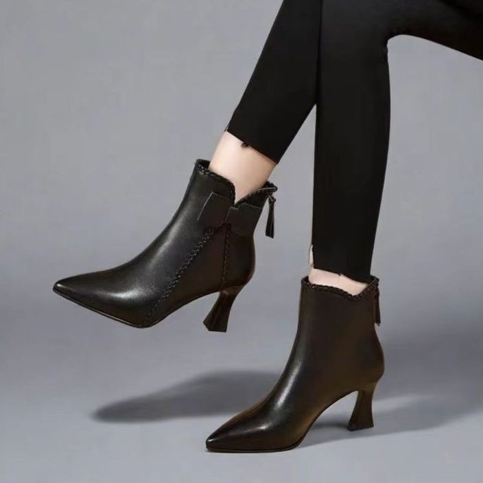 ショートブーツ 上品なデザイン本革ショートブーツ