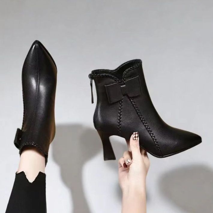ショートブーツ 上品なデザイン本革ショートブーツ