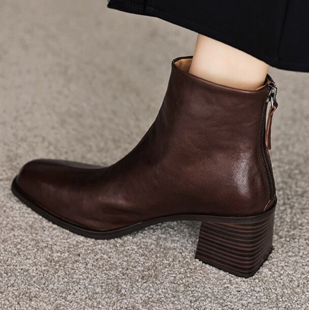 ショートブーツ 本革太めヒールショートブーツ