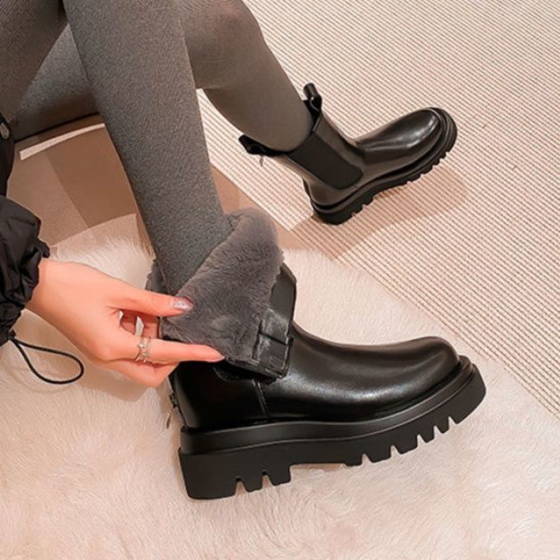 ショートブーツ ボリューム厚底サイドゴア毛足付きレザーショートブーツ