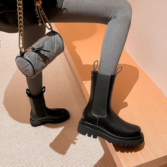 ショートブーツ ボリューム厚底サイドゴア毛足付きレザーショートブーツ