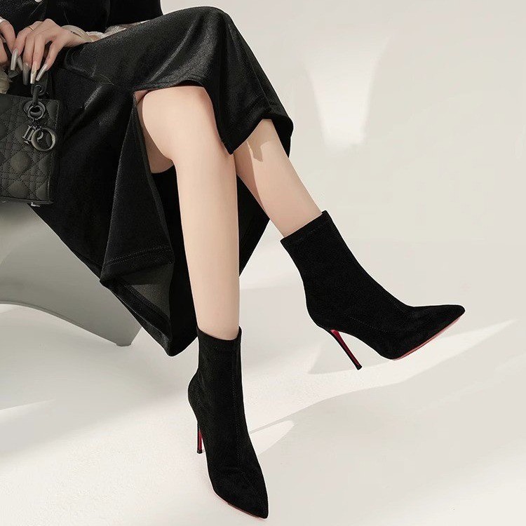 https://fulmo-img-server.com/stepchic/31caf3e1-e6bd-409f-a457-3b69c597c4f6.jpg