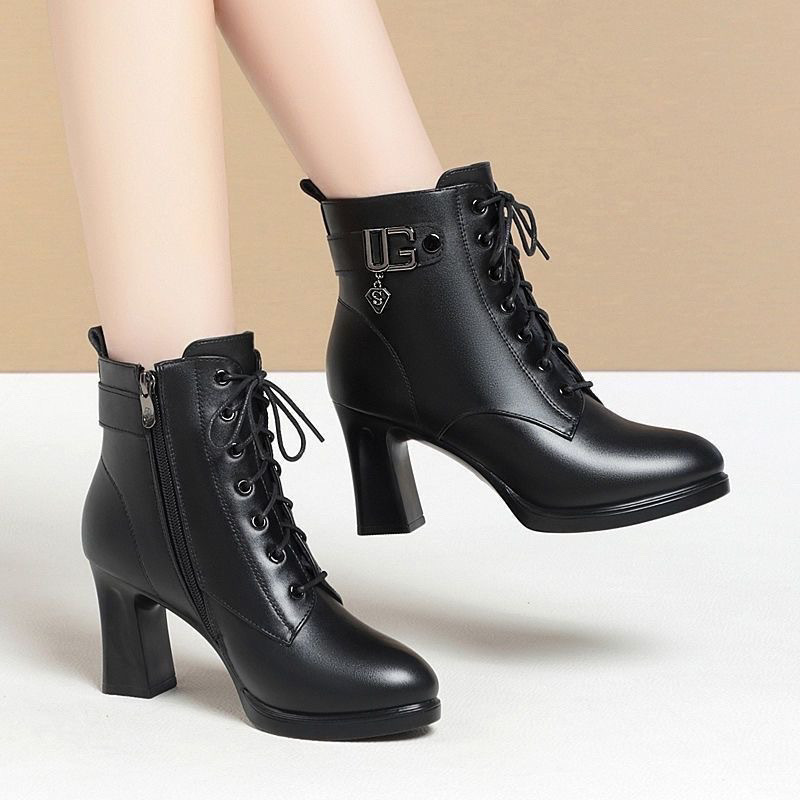 https://fulmo-img-server.com/stepchic/3f859b9e-96b4-40a2-b57f-543d1e684696.jpg