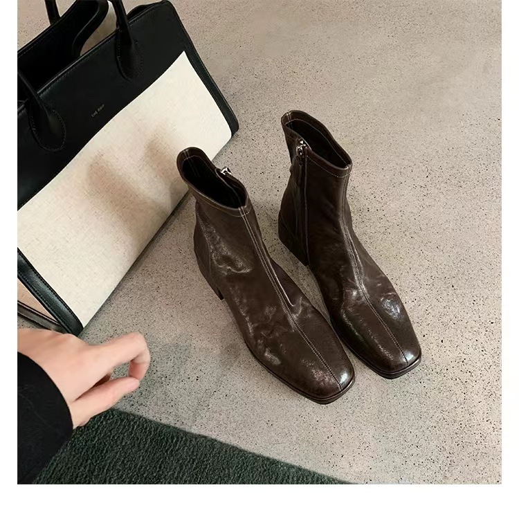https://fulmo-img-server.com/stepchic/4ae63945-db8e-40af-a973-a2a619da2a5a.jpg