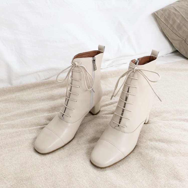 https://fulmo-img-server.com/stepchic/4b9db25f-56a4-4feb-96a1-4ebcf79f2a80.jpg