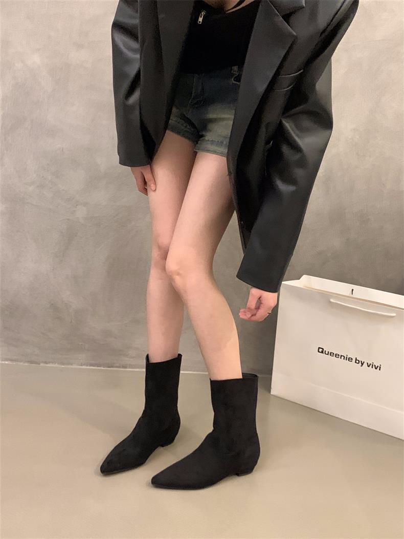 https://fulmo-img-server.com/stepchic/538d87b0-90a1-4e9a-ba1d-f2307e0315bd.jpg