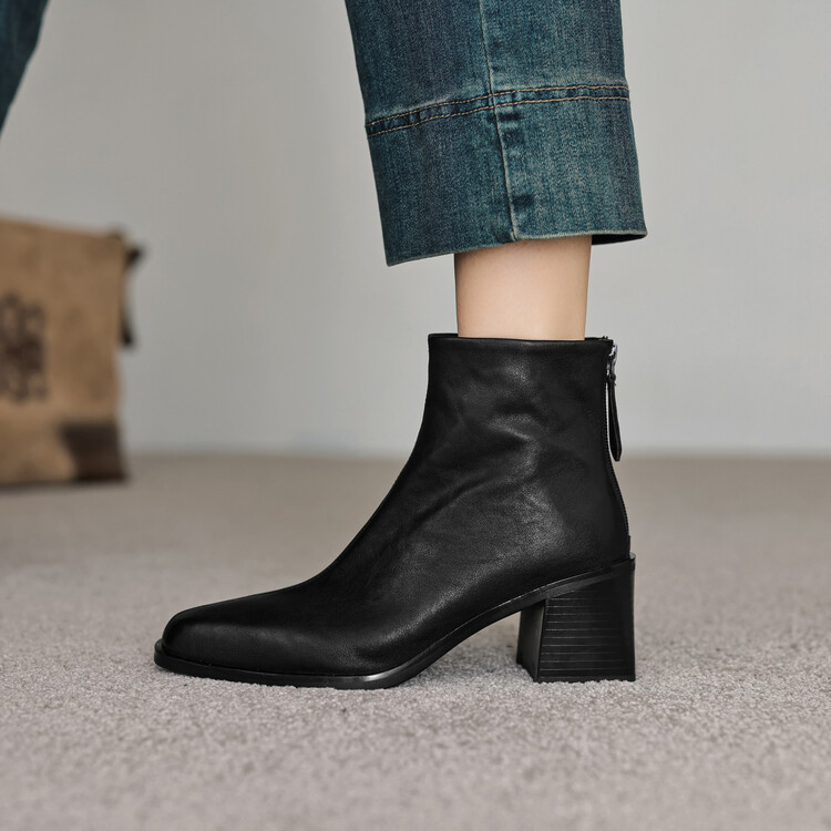 ショートブーツ 本革太め中跟筒状短靴