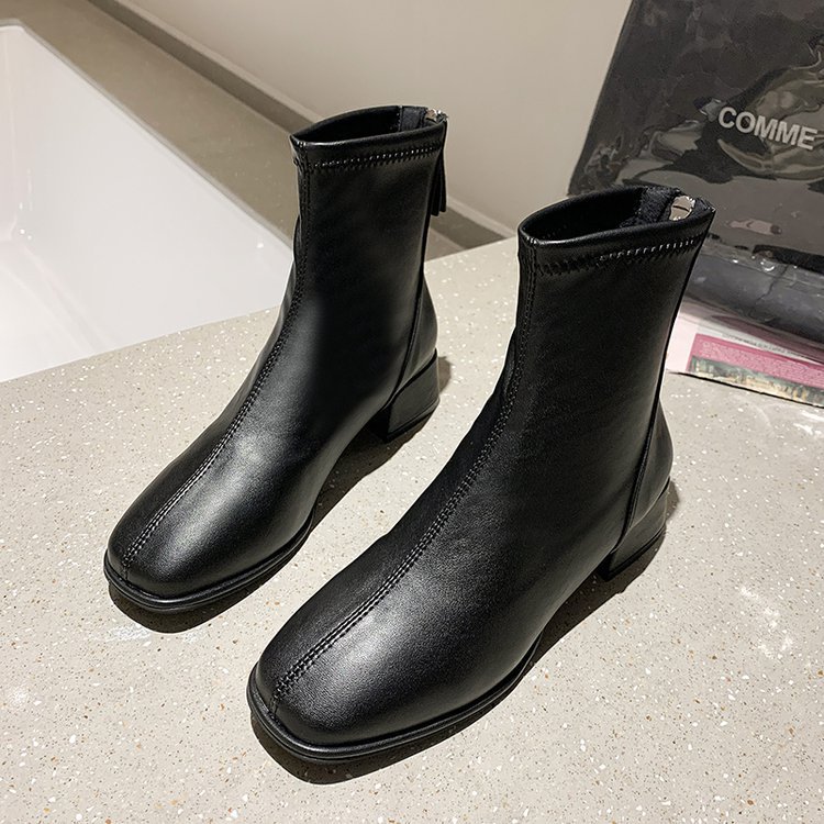 https://fulmo-img-server.com/stepchic/5b9af1f6-08a5-4d38-b20c-1c03d82ab599.jpg