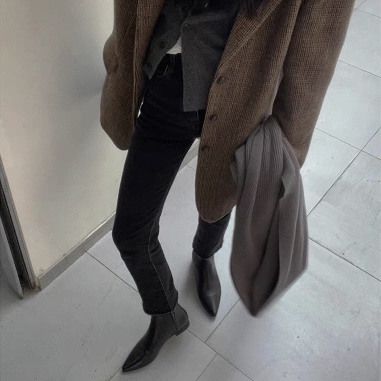 https://fulmo-img-server.com/stepchic/6985b695-78b2-40f1-b621-aeec34a575cf.jpg
