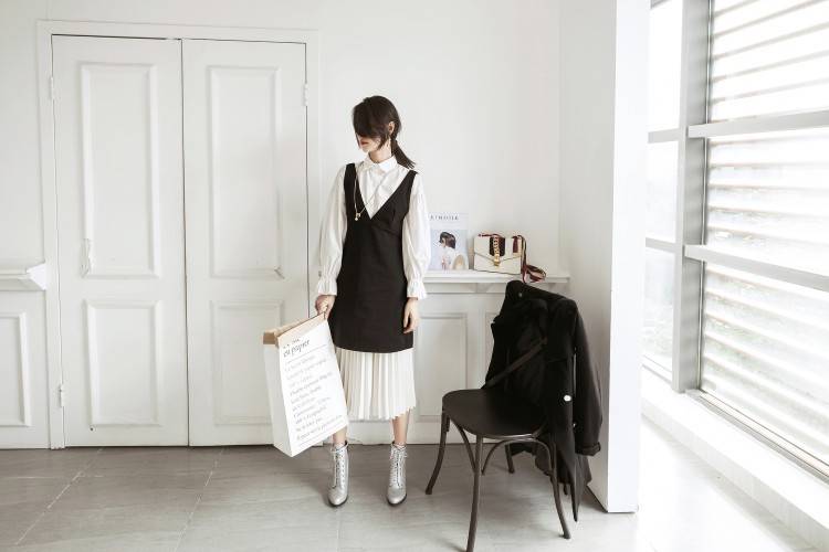 https://fulmo-img-server.com/stepchic/76931a88-185a-4925-a135-ff1068110a75.jpg