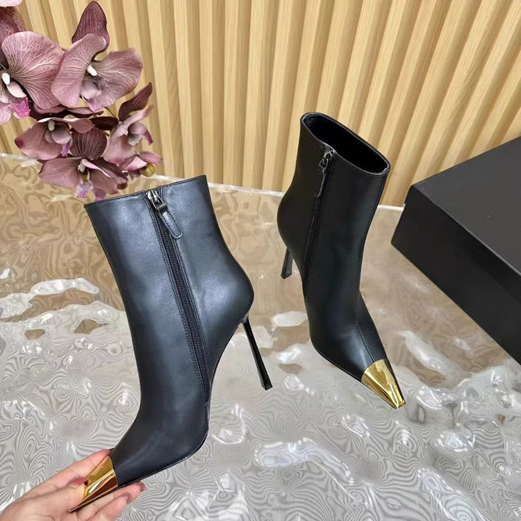 https://fulmo-img-server.com/stepchic/78ca49bd-35d4-4186-85c6-b02f267a59cc.jpg