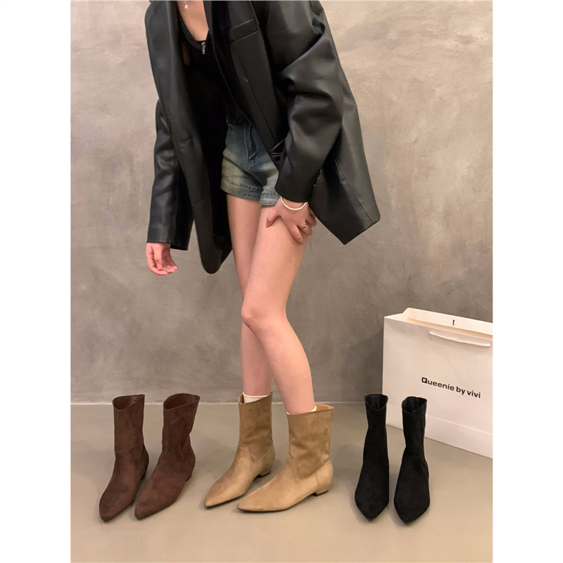 https://fulmo-img-server.com/stepchic/892d1b7c-5a2a-4f29-a8a6-bd68166e70f9.jpg