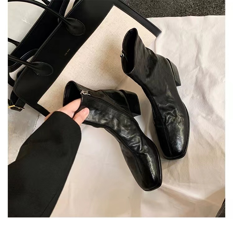 https://fulmo-img-server.com/stepchic/899c2c47-dc7d-41b3-a0d5-e0261841c586.jpg
