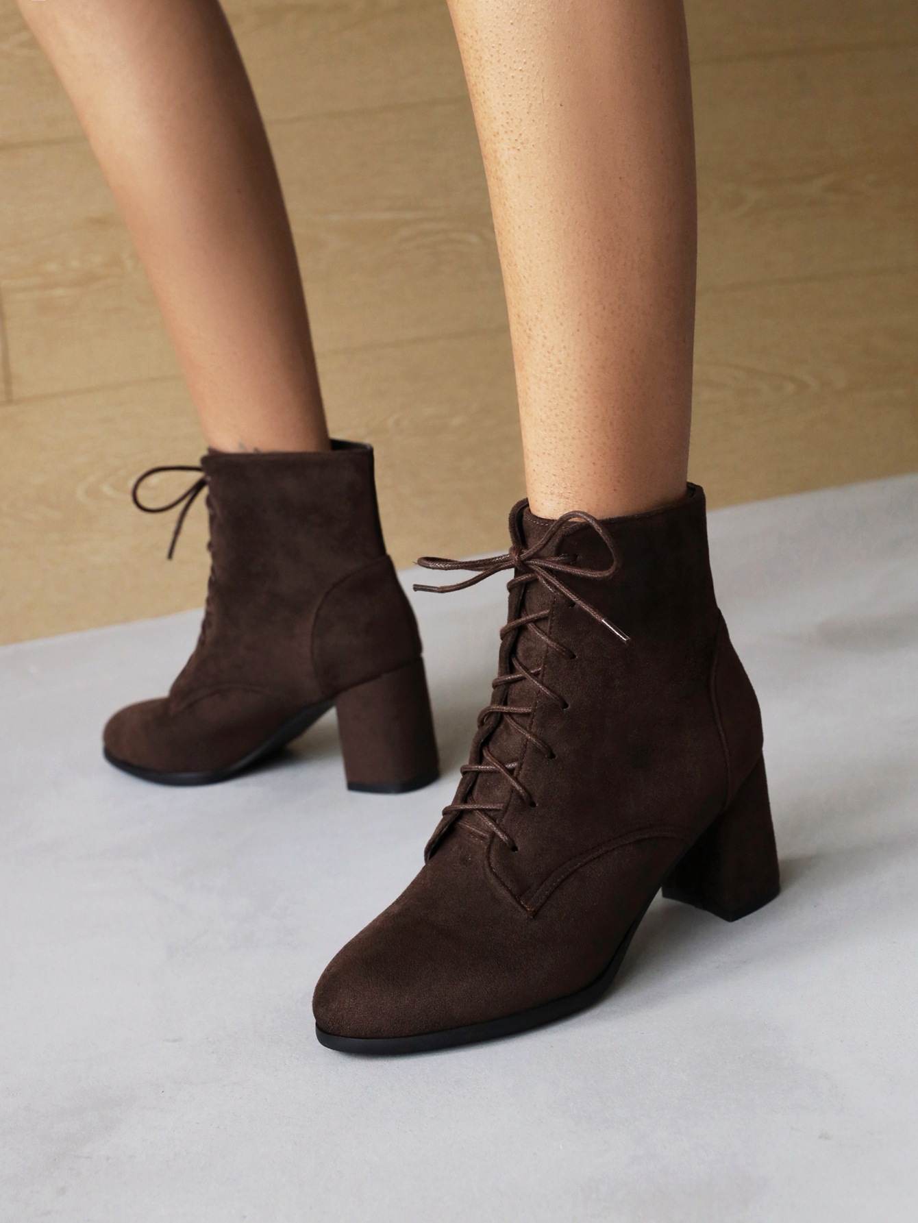 https://fulmo-img-server.com/stepchic/8a2dd327-90d7-43eb-910a-2234827fd000.jpg