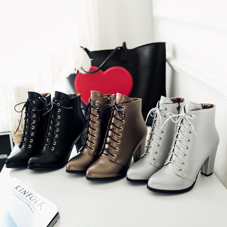 https://fulmo-img-server.com/stepchic/914d187c-2a8c-421d-ad05-ce4c0c90a266.jpg