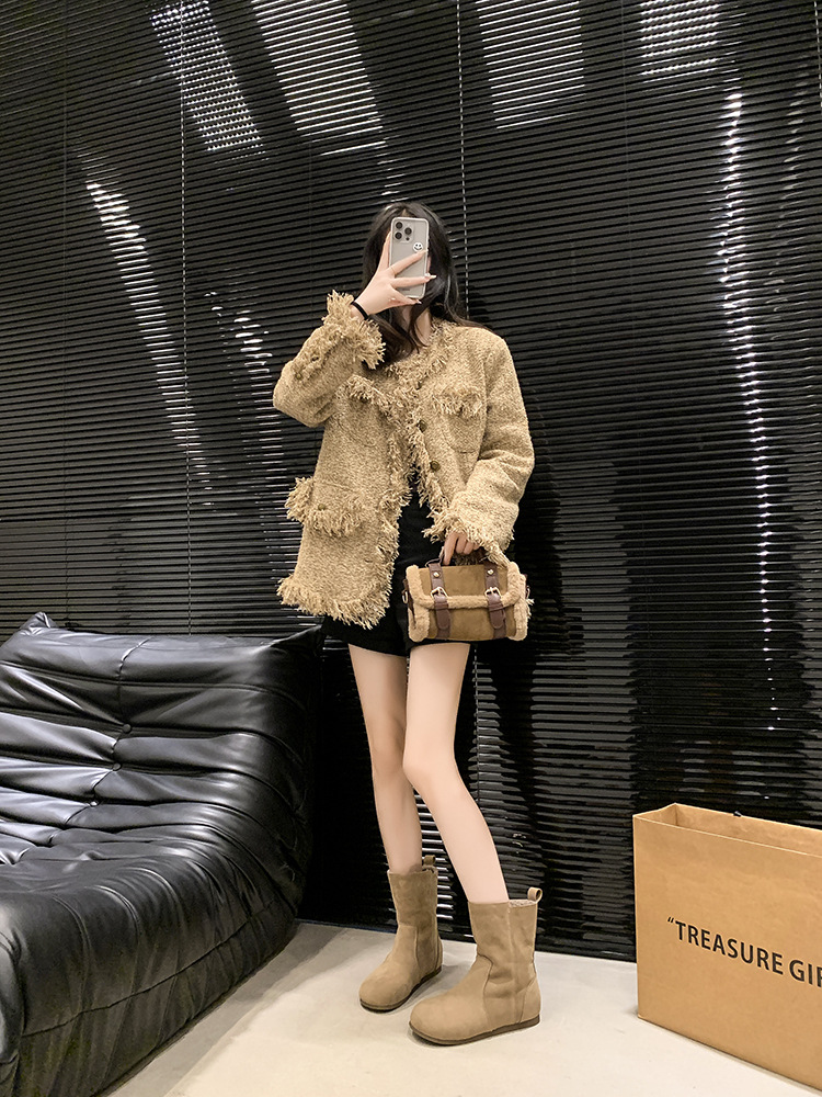 https://fulmo-img-server.com/stepchic/9482f0d3-1334-4b1e-b9d3-f68219fe8c43.jpg